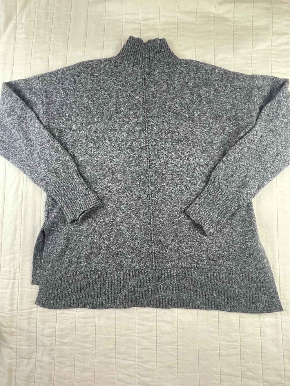 Tahari Gray Marled Turtleneck Sweater Medium (fits oversized) - Picture 8 of 8